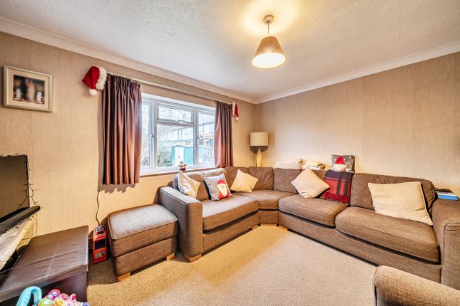 3, Russet Road, Gloucestershire photo 4
