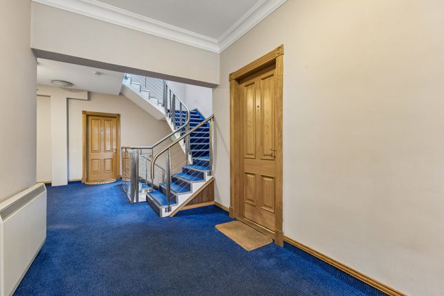Flat 1, 55, Victoria Place, Stirlingshire photo 2