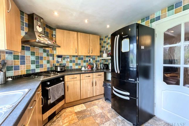 15 Barnard Crescent, Hebburn photo 2