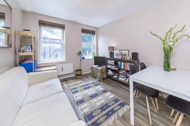 Thumbnail Flat to rent in Rotherfield Street, London