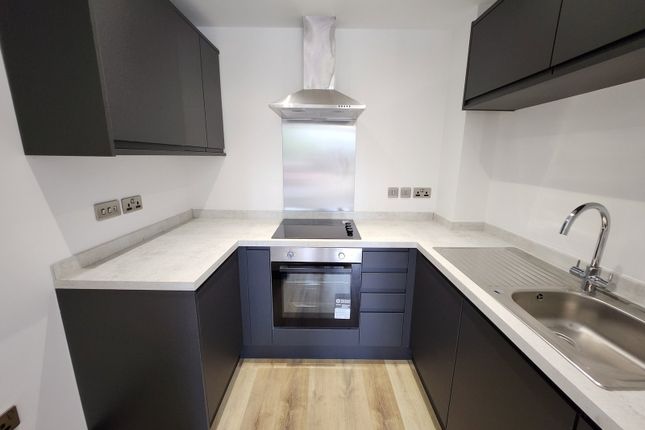 Flat 5 Presley Court, 200 Stourbridge Road, Stourbridge photo 2