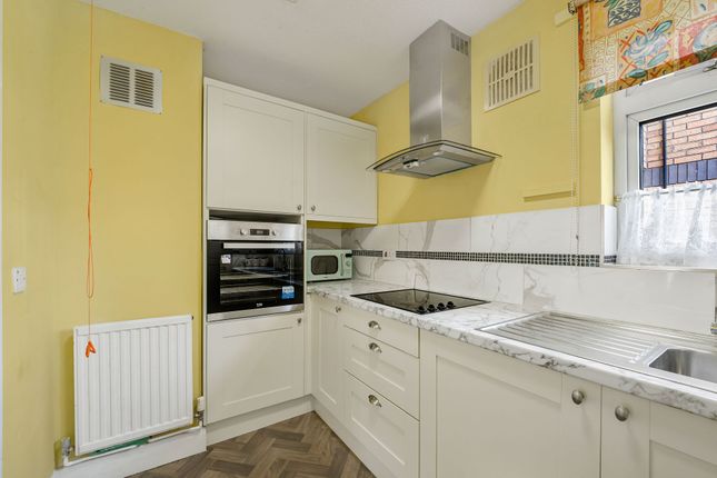 Flat 24, Clarendon Cyncoed Avenue, Cardiff photo 3