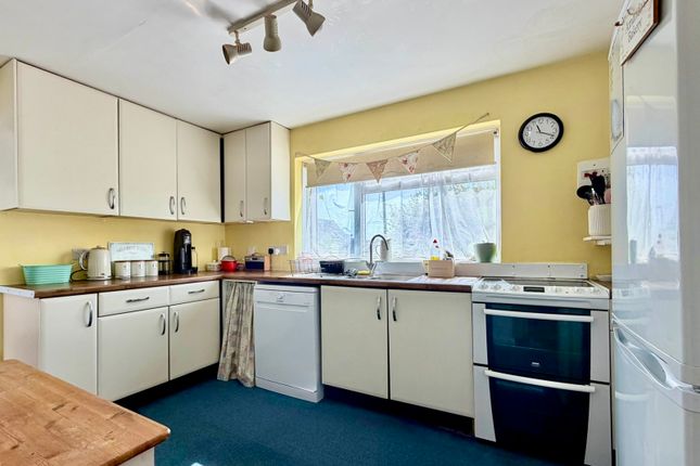 18, Page Drive, Dorset photo 3