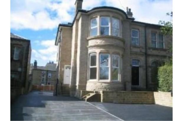 Flat to rent in 54 Gledholt Road, Huddersfield HD1