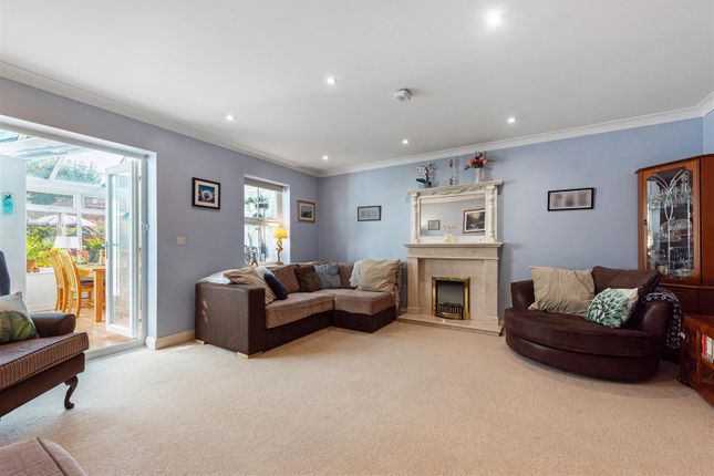 13, Park View, Whitchurch photo 3