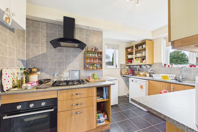 16, Hendra Close, Truro photo 3