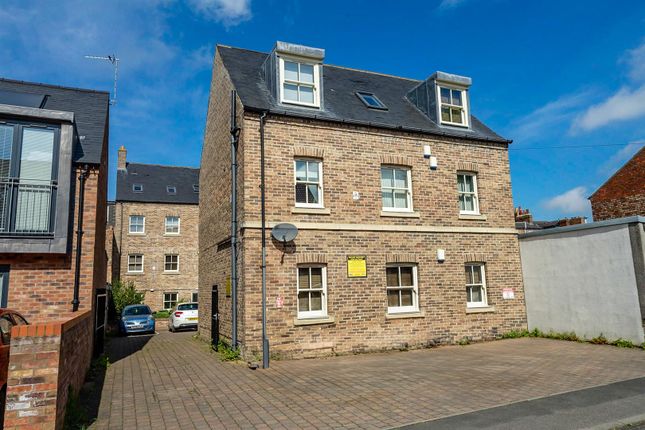 Thumbnail Flat to rent in Crossley Court, Clarence Street, York