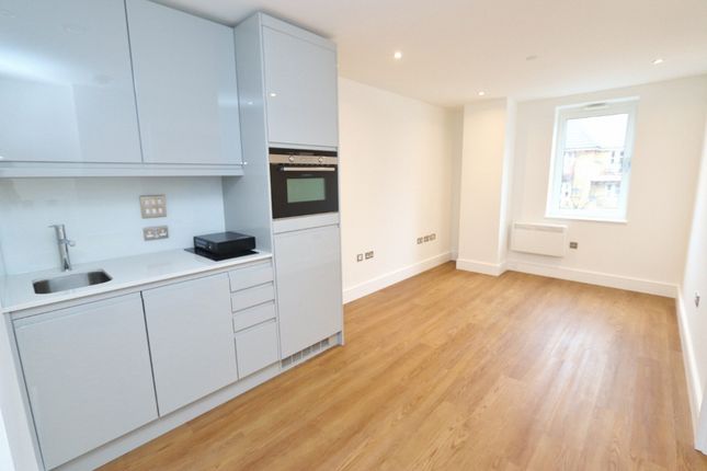 Flat 16, Dalwood House, London Road, Romford photo 2