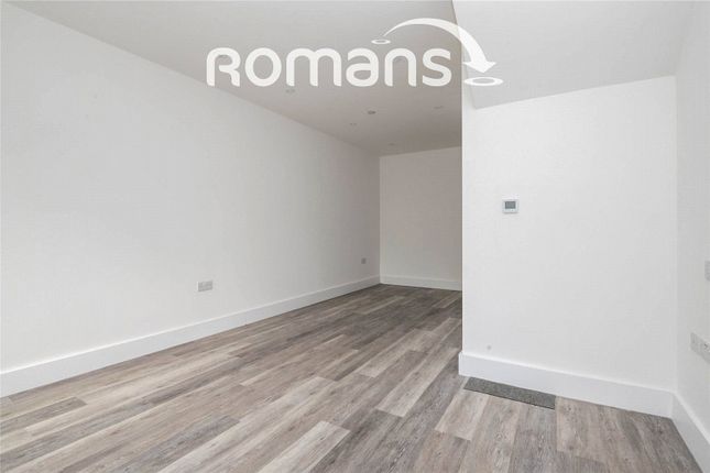 Flat 72, Magna Vita, Lyon Way, Camberley photo 4