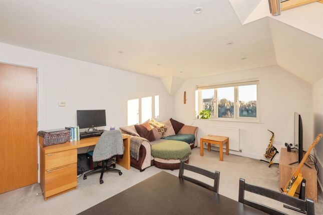 Flat 9, Damers Lodge, 29, Damers Road, Dorchester photo 2