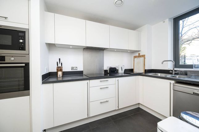 Dongola Road, Stepney photo 4
