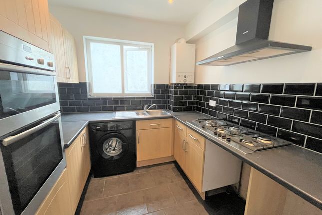 flat 3, 28, North Avenue, Southend-on-Sea photo 4