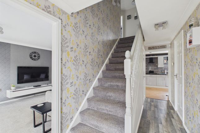 20, Bronaber Close, Stockton-On-Tees photo 2