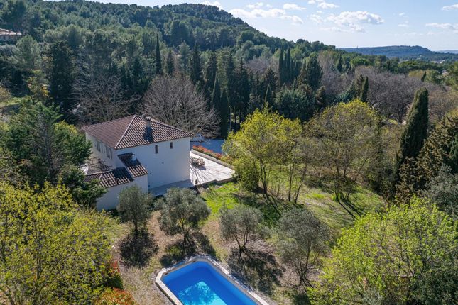 Villa for sale in Ventabren, Aix En Provence Area, Provence - Var