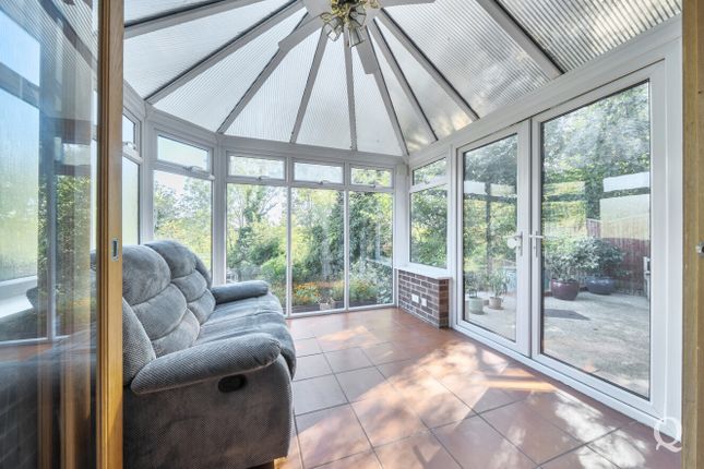 61, The Ridgeway, Kent photo 4
