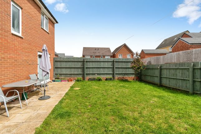 27, Wheatfield Avenue, Chippenham photo 4