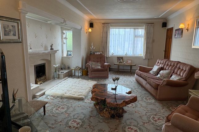 14, Mostyn Road, Stockport photo 2