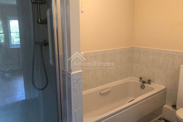 20, Wormalds View, Dewsbury photo 3