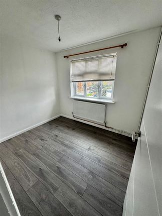 45, Villiers Close, Surbiton photo 2