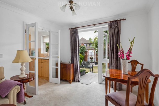 5 Delacy Court, Queens Road, Sutton photo 4