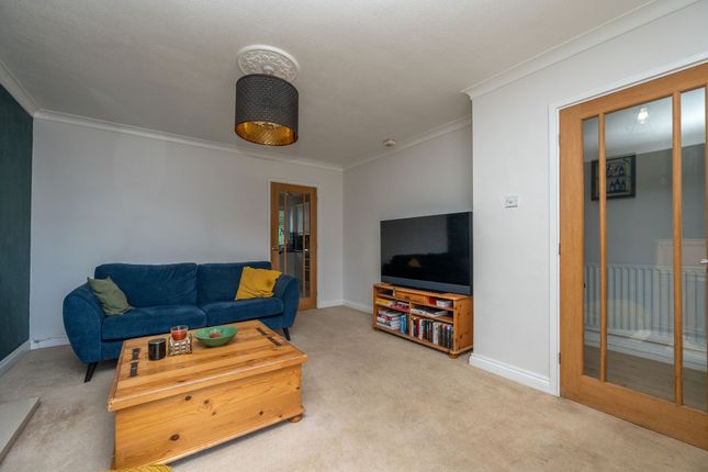 11 Wessons Road, Alcester photo 4
