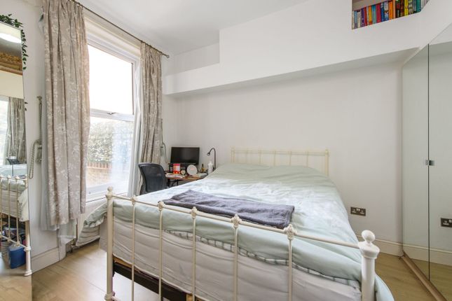 Dunster Gardens, Brondesbury photo 5