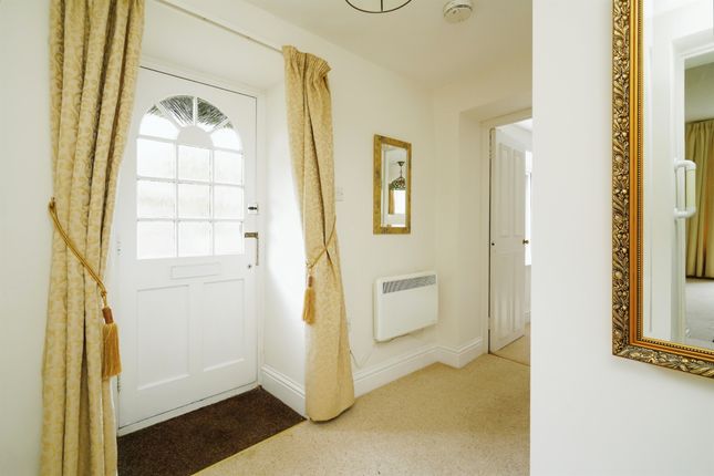 Flat 7, Riverside Cottage, Mill Street, Witney photo 2