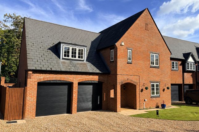 5-bed detached on Matchams Close, Ringwood, £725,000