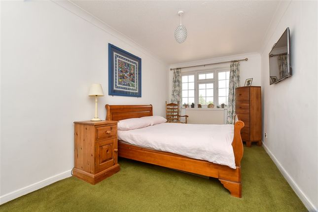 Bawtree Close, Sutton photo 4
