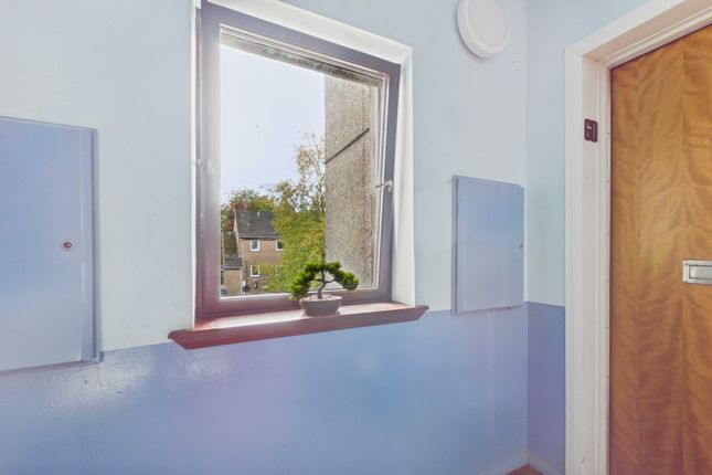 Argyll Street, West Dunbartonshire photo 3