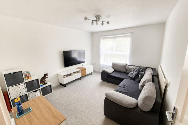 120, Saltmarsh, Peterborough photo 3