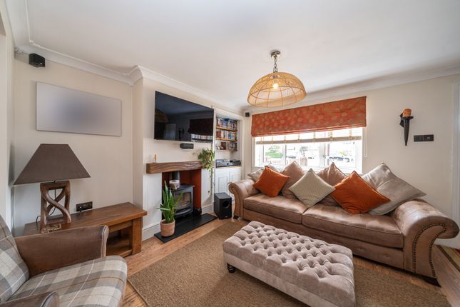 50 Ashgrove Gardens, Aylesbury photo 4