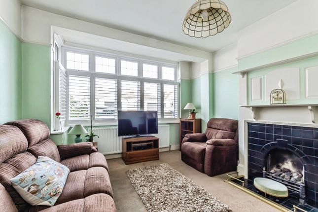 49, Hatch Road, London photo 2