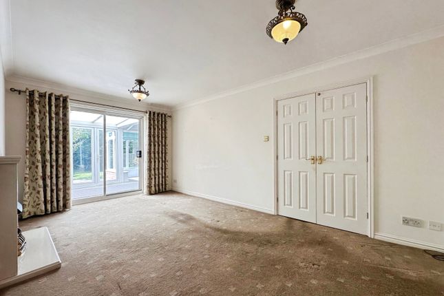 7, Hazelmere Drive, Castlecroft, Wolverhampton photo 4