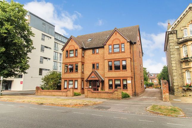 Thumbnail Flat to rent in Centenary House, Bushmead Avenue, Bedford