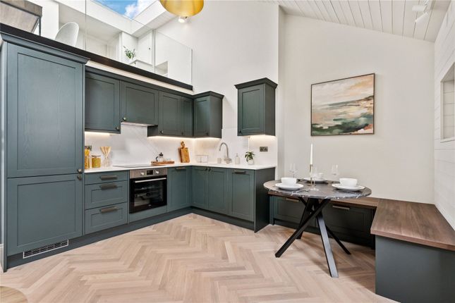 2-bed flat on Flat C, 116, Lower Richmond Road, London, £795,000