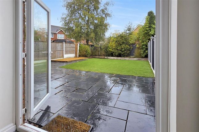 Millbrook Close, Winsford photo 2