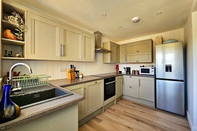 14 Colerne Drive, Gloucester photo 2