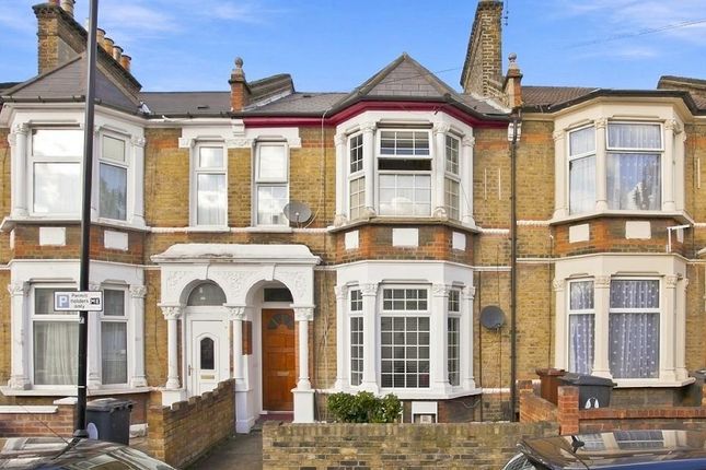 52E, Cedars avenue, Walthamstow photo 2