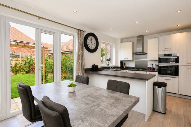 103, Thomas Tudor Way, Stonehouse photo 4