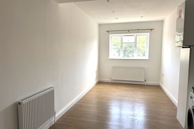 185A, Walton Road, Woking photo 2