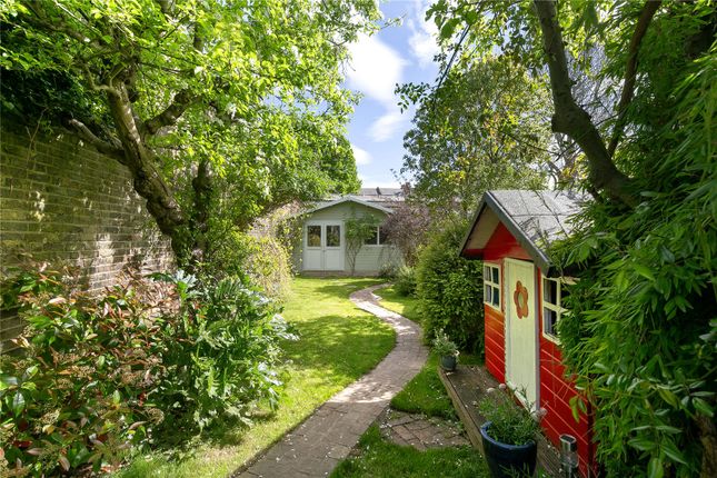 28, Broadway Avenue, Twickenham photo 2