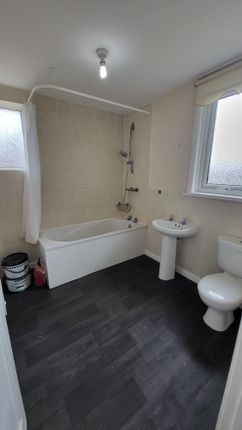 Flat to rent in Langley Road, North Shields