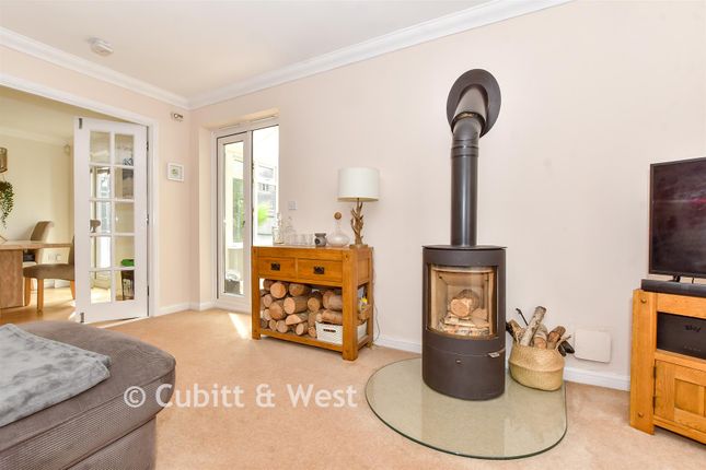 7, Watersmead Drive, Littlehampton photo 3