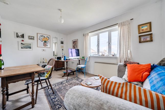 17, Stennack Parc, Penzance photo 4
