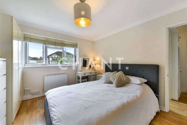 Flat for sale in West Bank, Enfield