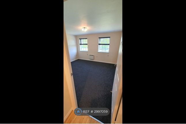 Flat, Woodland Court Prospero Way, Swindon photo 5
