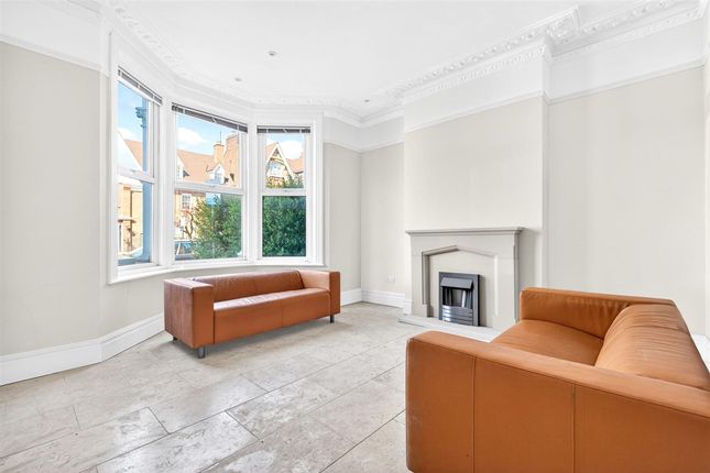 22 Stapleton Hall Road, London photo 2