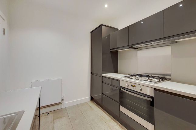 Flat to rent in Tabernacle Street, Old Street, London