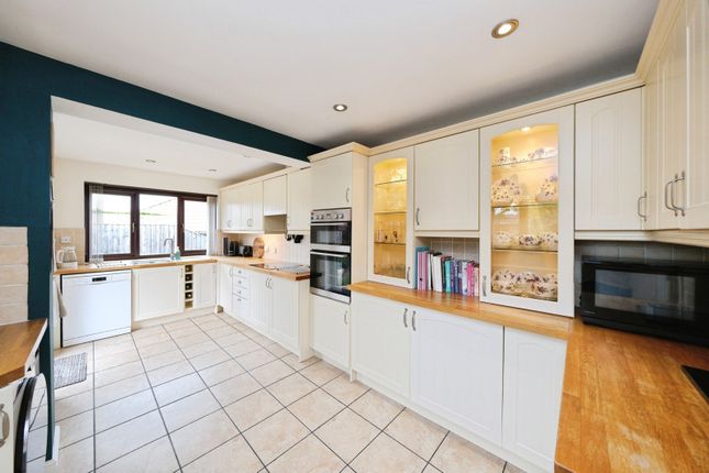 24, Squires Croft, Mansfield photo 3